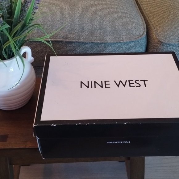 Nine West Ankle Boots size 9M - Picture 6 of 6